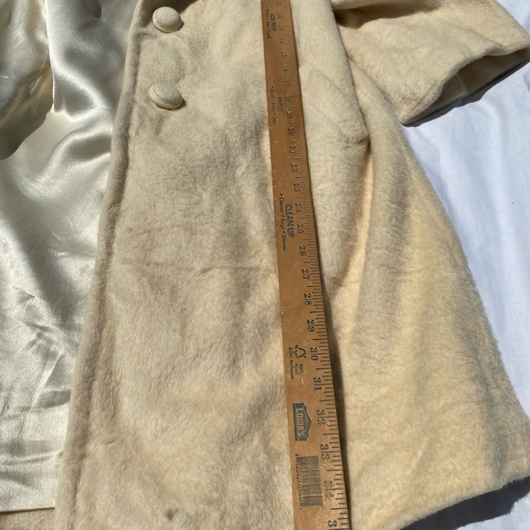 Vintage 1960s Gus Meyer Beige Wool Coat Honey Furry Collar 3/4 Sleeves L - Picture 2 of 16